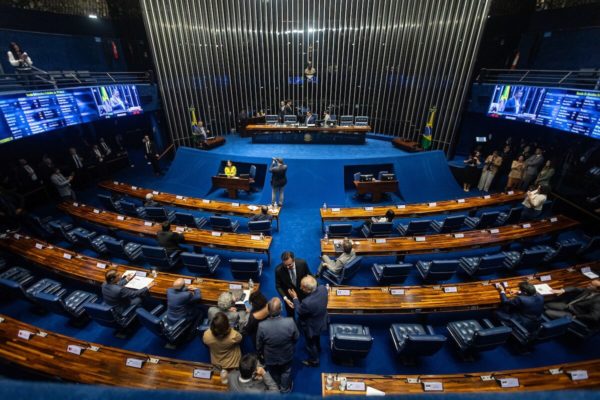 imagem colorida mostra plenário do senado federal - metrópoles
