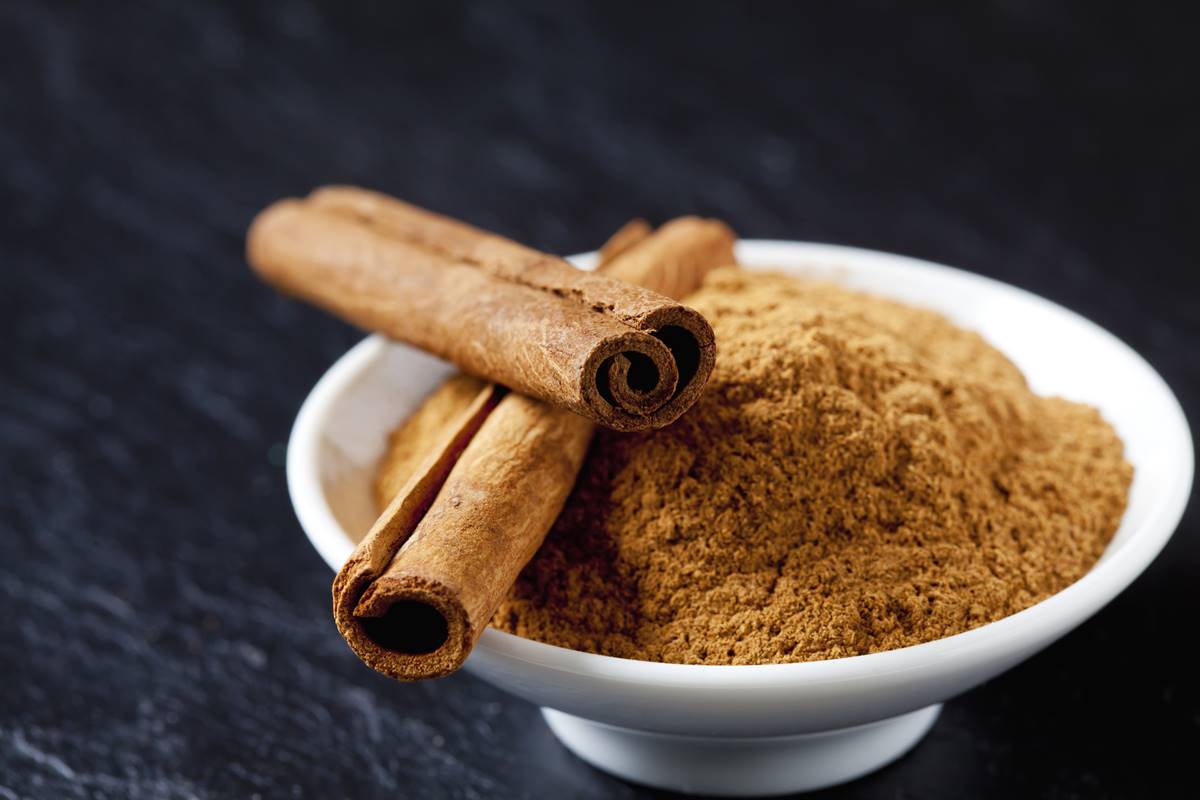 Rica em antioxidantes, a canela é muito associada ao tratamento de Alzheimer e Parkinson