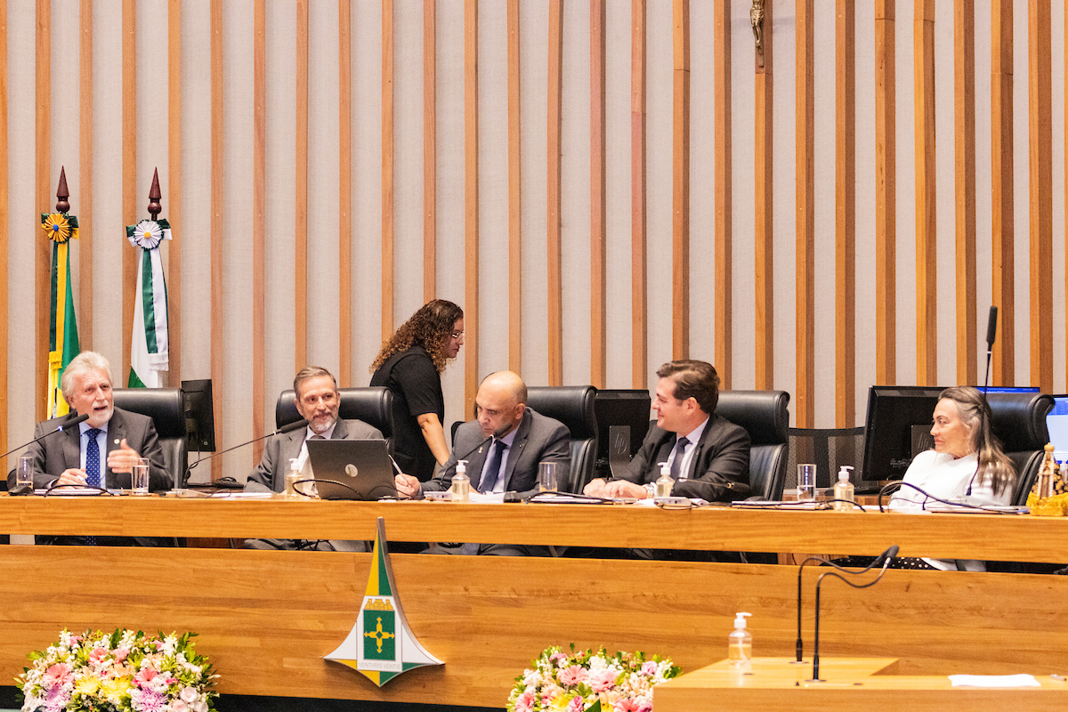 Outorga de Título de Cidadão Honorário para o desembargador Renato Guanabara Leal - Metrópoles