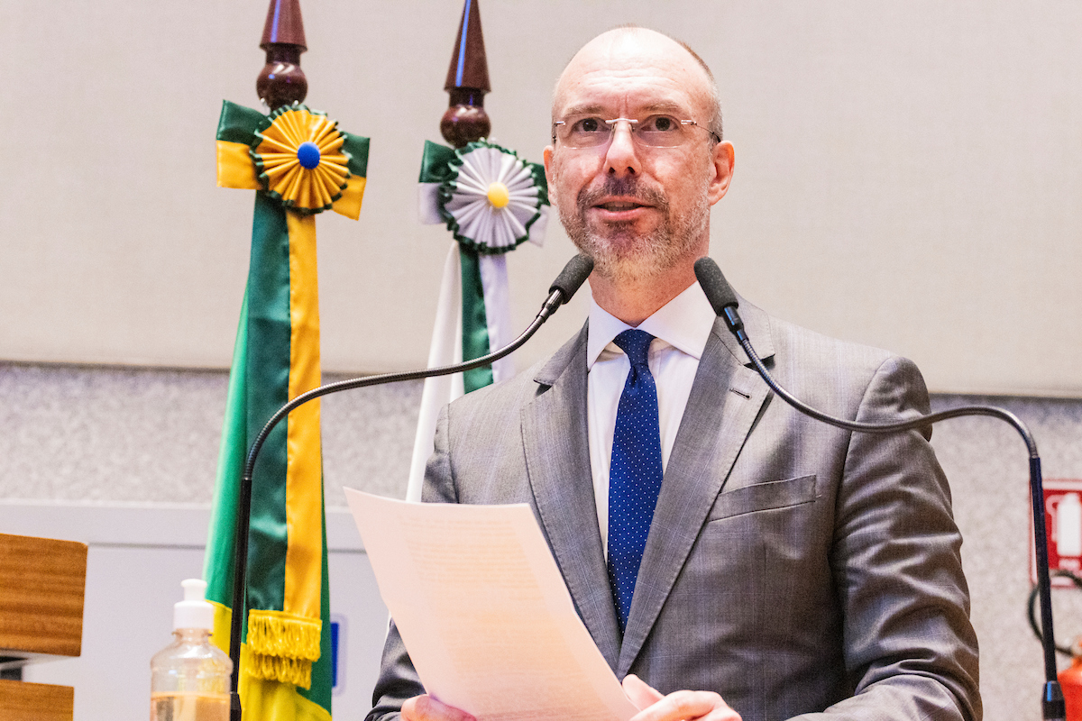Outorga de Título de Cidadão Honorário para o desembargador Renato Guanabara Leal - Metrópoles