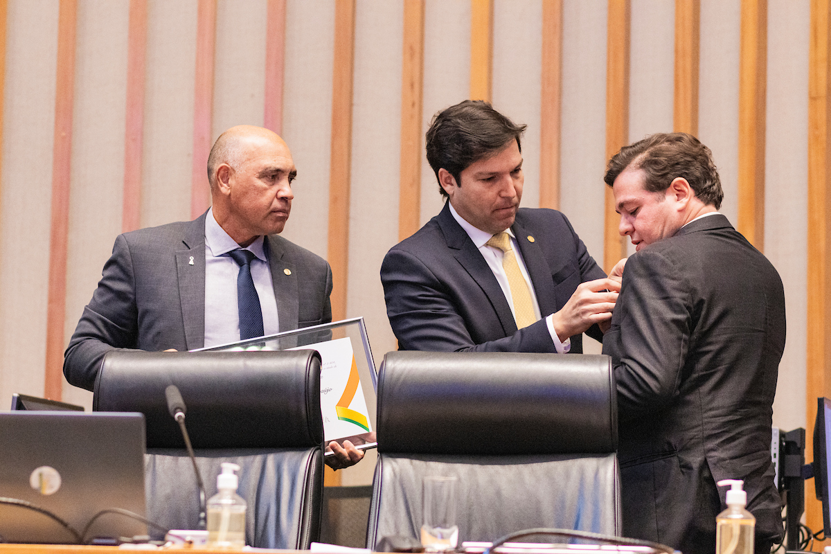 Outorga de Título de Cidadão Honorário para o desembargador Renato Guanabara Leal - Metrópoles