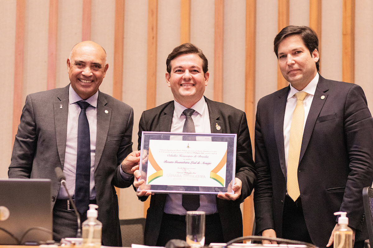 Outorga de Título de Cidadão Honorário para o desembargador Renato Guanabara Leal - Metrópoles