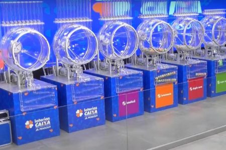 Imagem de sorteio da Caixa Quina Loterias - Metrópoles