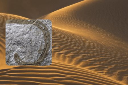 Montagem com foto colorida do fóssil e de dunas de areia - Metrópoles