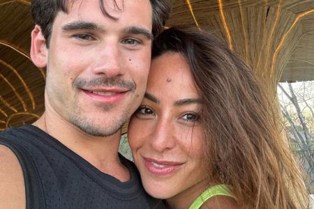 Foto colorida de Sabrina Sato e Nicolas Prates - Metrópoles