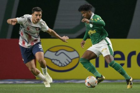 Imagem colorida de Endrick contra San Lorenzo - Metrópoles