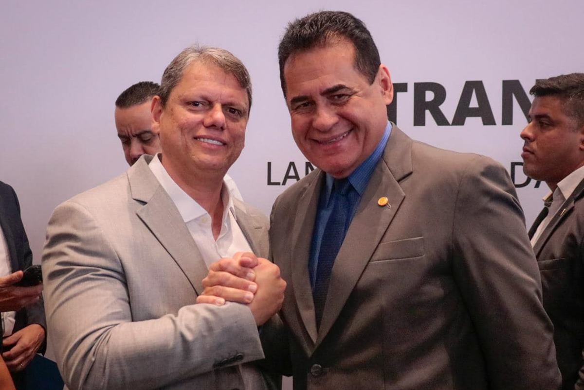 Jorge Wilson e o governador Tarcísio Gomes de Freitas