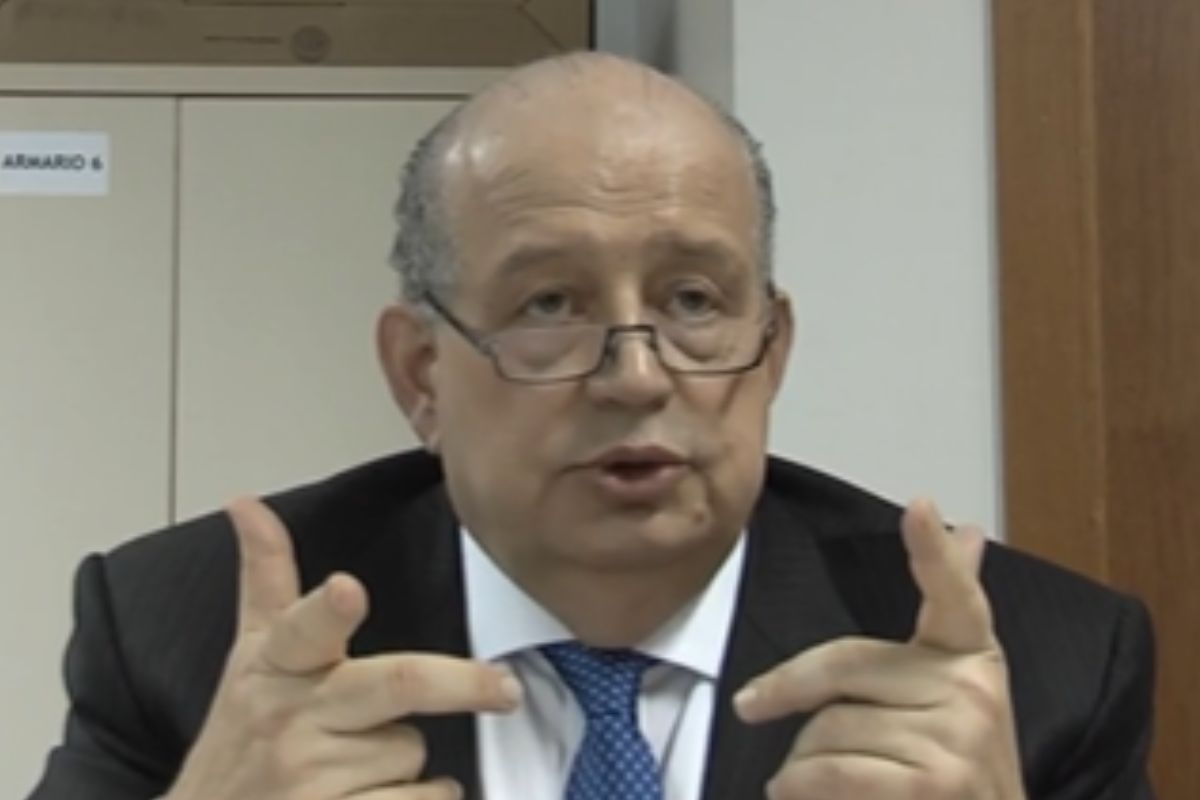 Newton Azevedo