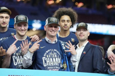 Técnico Dan Hurley campeão com Connecticut Huskies