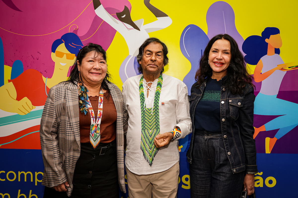 Lançamento da exposição Hiromi Nagakura até a Amazônia com Ailton Krenak