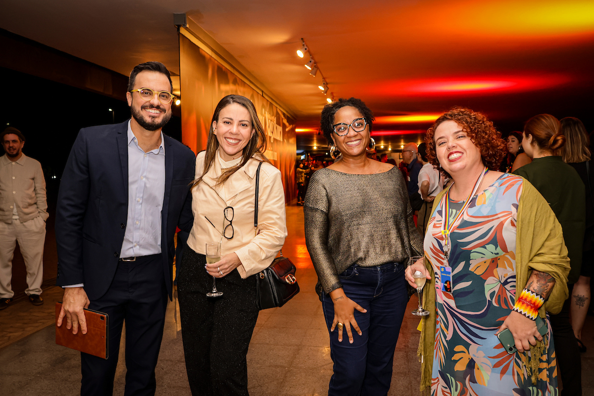 Lançamento da exposição Hiromi Nagakura até a Amazônia com Ailton Krenak