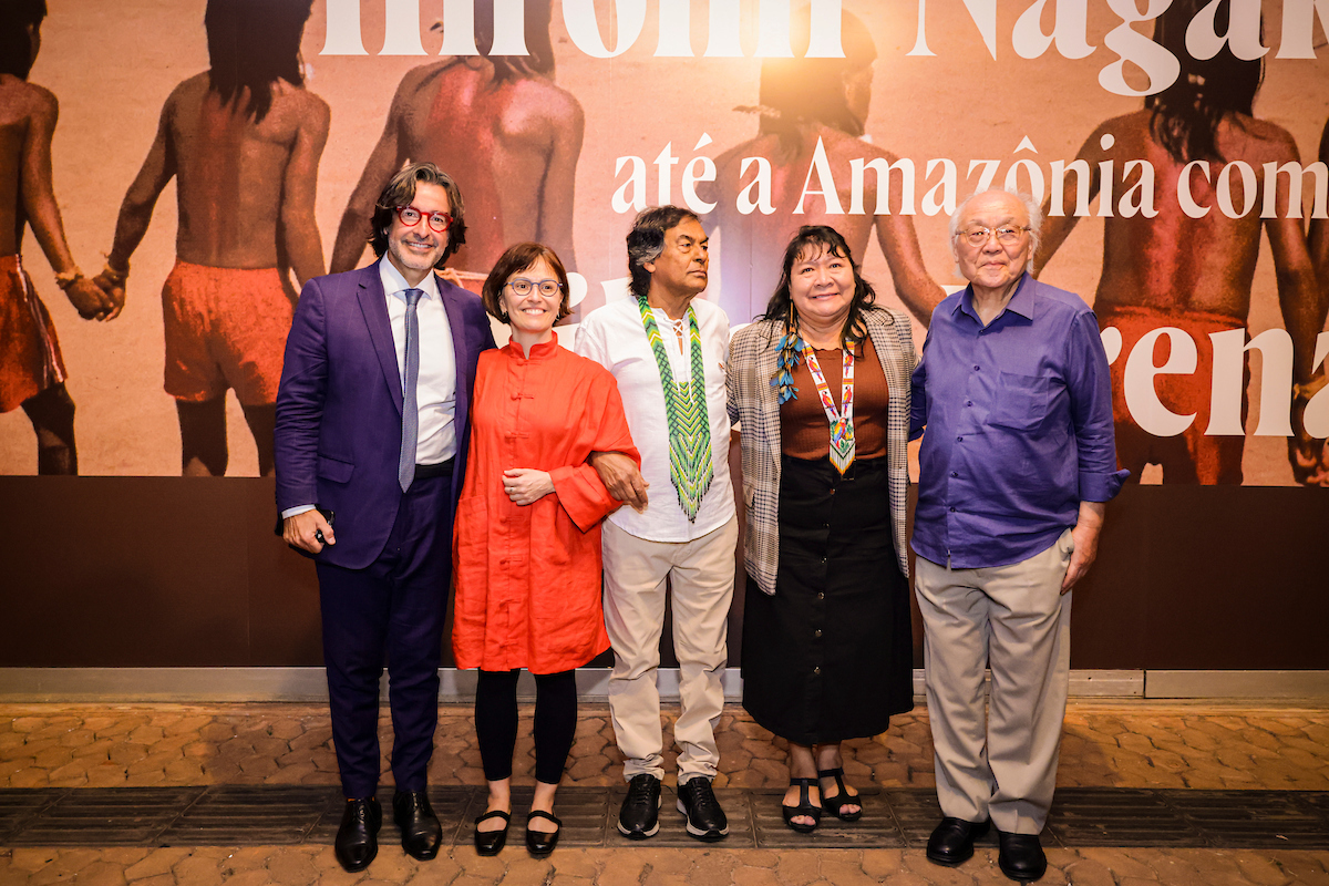 Lançamento da exposição Hiromi Nagakura até a Amazônia com Ailton Krenak