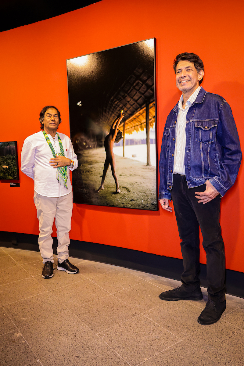 Lançamento da exposição Hiromi Nagakura até a Amazônia com Ailton Krenak