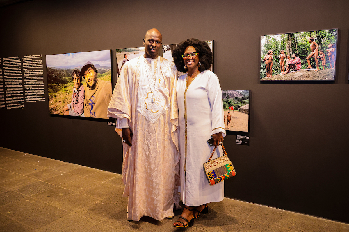 Lançamento da exposição Hiromi Nagakura até a Amazônia com Ailton Krenak