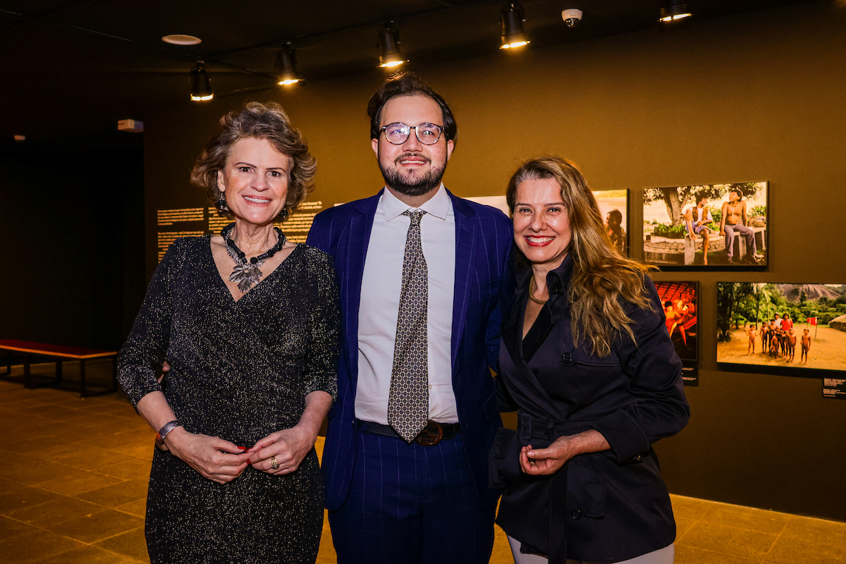 Lançamento da exposição Hiromi Nagakura até a Amazônia com Ailton Krenak