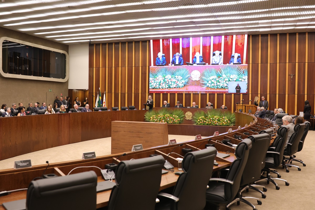 desembargadores Maria de Lourdes Abreu e José Firmo Reis tomaram posse na Ouvidoria-Geral do TJDFT