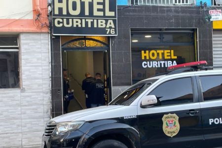 foto colorida de hotel do tipo hospedaria na região da Cracolândia, alvo de operação da Polícia Civil - Metrópoles