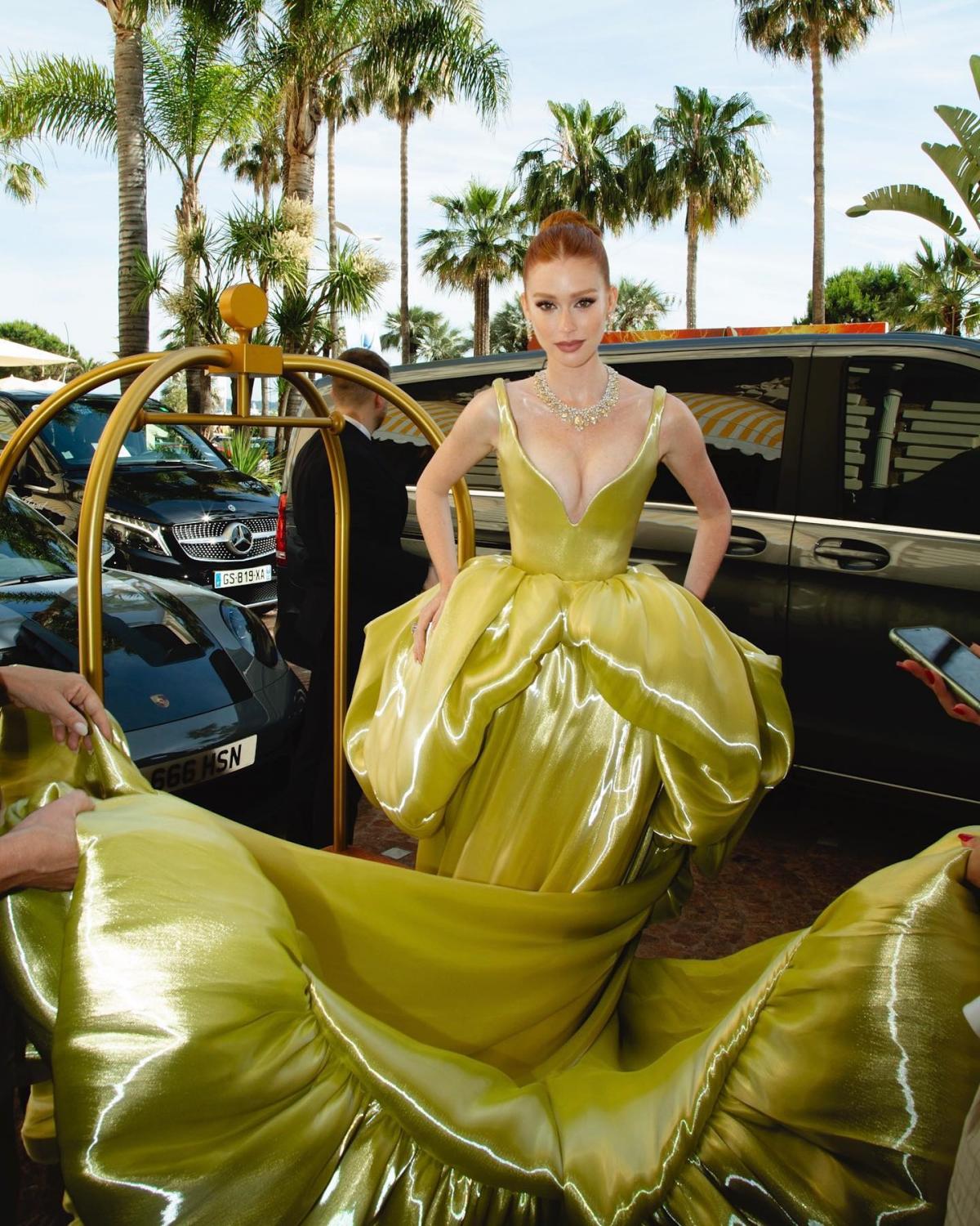 Na imagem com cor, foto da Marina Ruy Barbosa no Festival de Cannes - metrópoles