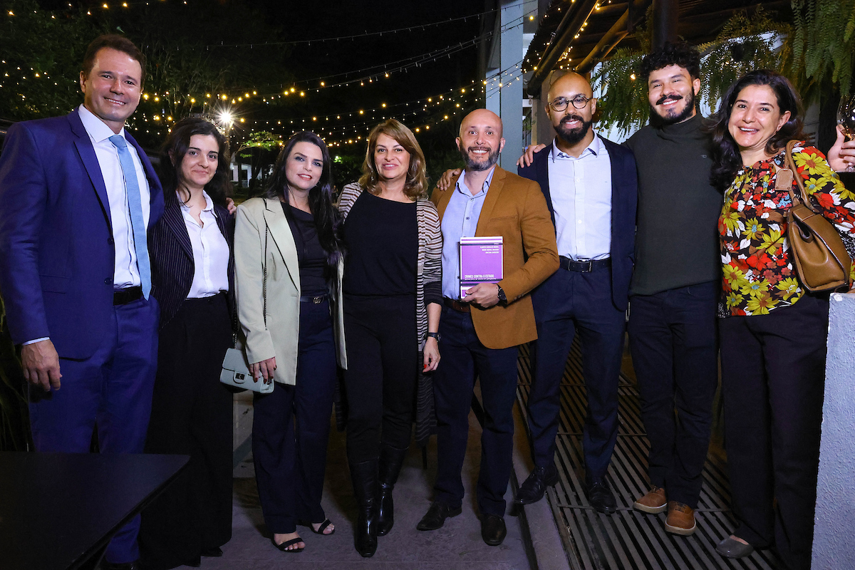 Ricardo Villafane, Caroline Raupp, Fernanda Maria Ulhoa, Cristina Zackseski, Julio César Oliveira, Oberdan Costa, José Roberto Nogueira e Marisa Isar