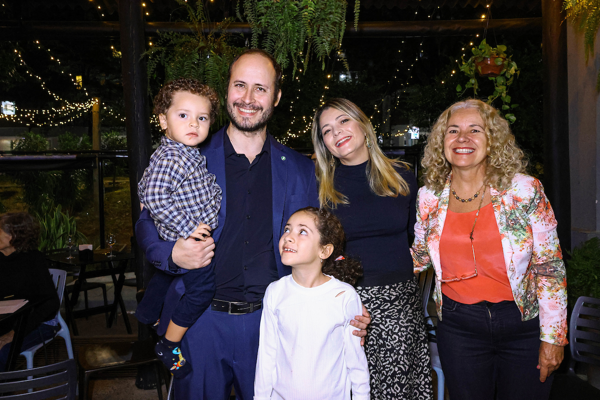 Raul Amaral, Alberto Amaral, Luiza Amaral, Luciana Amaral e Maria Luiza Lombas