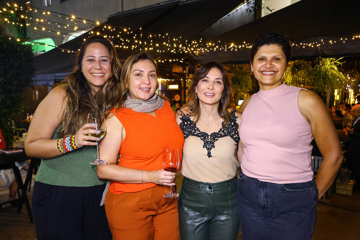 Flora Fonseca, Simone Holanda, Felicia Reis, Neblina Orrico