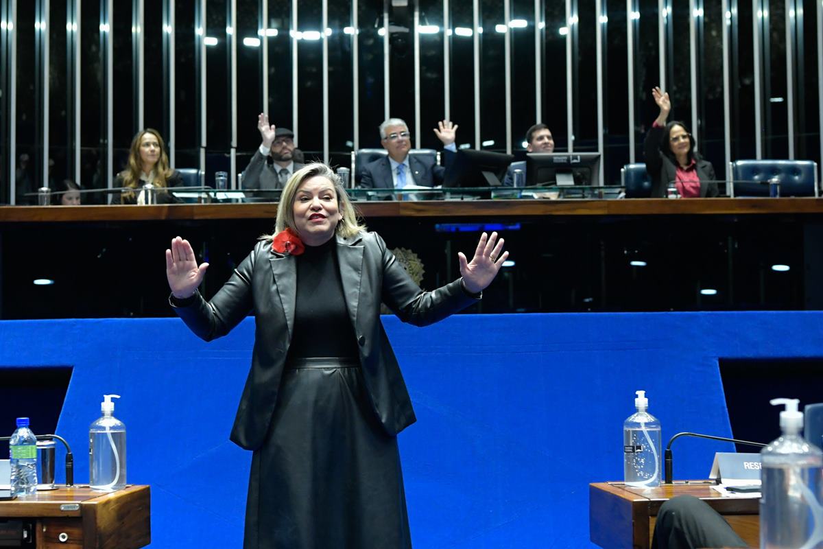 Contadora de histórias Nyedja Gennari