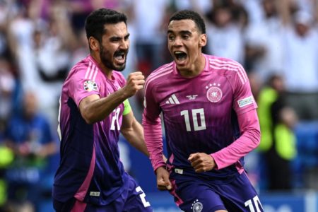 Imagem colorida de Gündogan e Musiala - Metrópoles