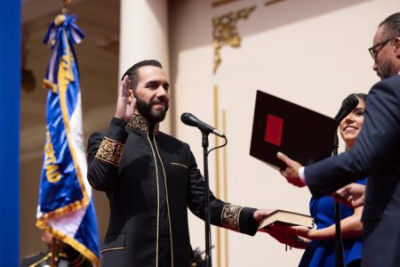Nayib Bukele toma posse em El Salvador extrema direita