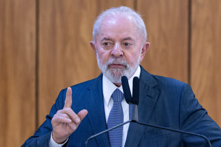 Lula e Kishida em cerimônia de assinatura de atos. Brasília Mercosul