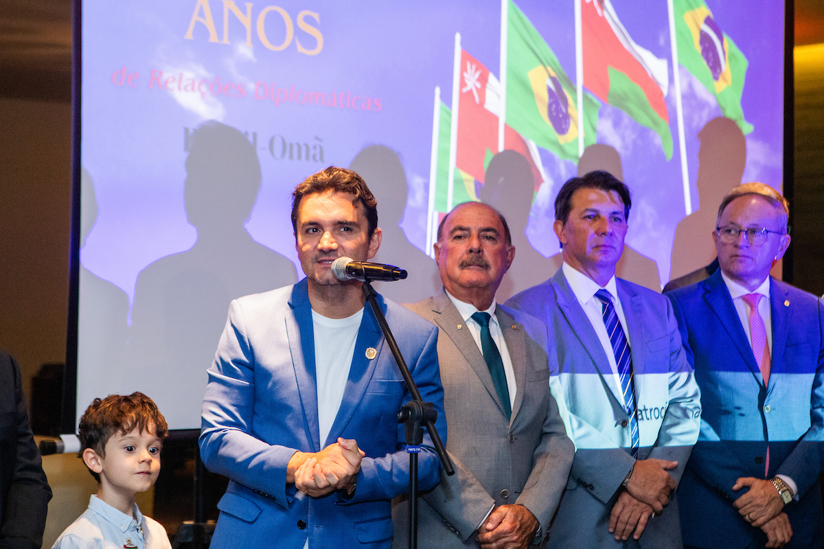 Ministro do Turismo Celso Sabino discursa no evento