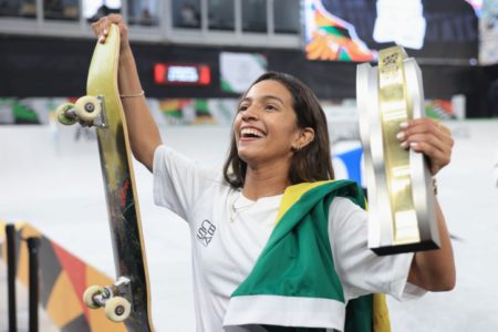 Imagem colorida de Rayssa Leal, promessa do skate brasileiro para as Olimpíadas- Metrópoles