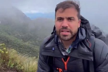Imagem colorida do coach Pablo Marçal perdido em montanha - Metrópoles