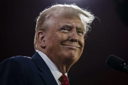 Imagem colorida mostra o ex-presidente dos Estados Unidos, Donald Trump - Metrópoles