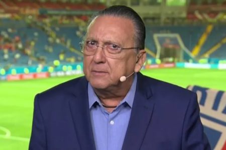 Galvão Bueno em uma de suas narrações na Globo - Metrópoles