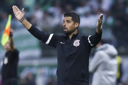 António Oliveira, treinador do Corinthians - Metrópoles