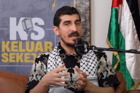 Foto colorida de Muslim M. A. Abuumar palestino ligado ao Hamas que teve barrada sua entrada no Brasil - Metrópoles
