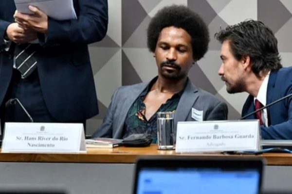 Imagem colorida de Hans River depondo em CPMI das Fake News. Metrópoles