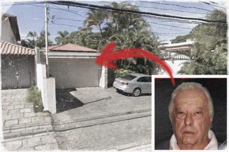 Imagem colorida de fachada de casa de alto padrão. Na extrema esquerda, inferior, foto de idoso e seta vermelha saindo dele e indicado a casa - Metrópoles
