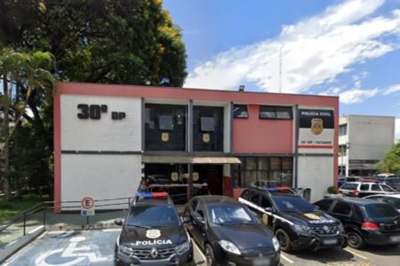 Imagem colorida da 30°DP (Tatuapé), que investiga motorista que atropelou casal de idosos - Metrópoles