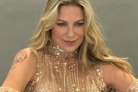 Foto colorida de Luana Piovani - Metrópoles