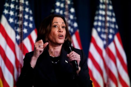 Imagem colorida de Kamala Harris -Metrópoles