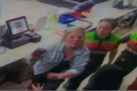 mulher xingou funcionários do burguer king