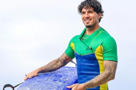 Foto colorida de Gabriel Medina - Metrópoles
