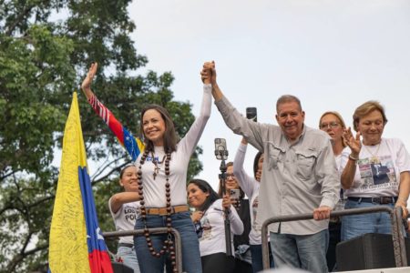 Imagem colorida mostra o novo presidente da Venezuela, Edmundo González - Metrópoles