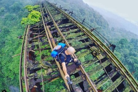 Imagem colorida da Travessia Funicular