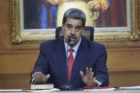 Imagem colorida de Nicolás Maduro - Metrópoles