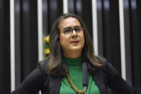 Foto colorida da deputada federal Duda Salabert (PDT-MG) - Metrópoles
