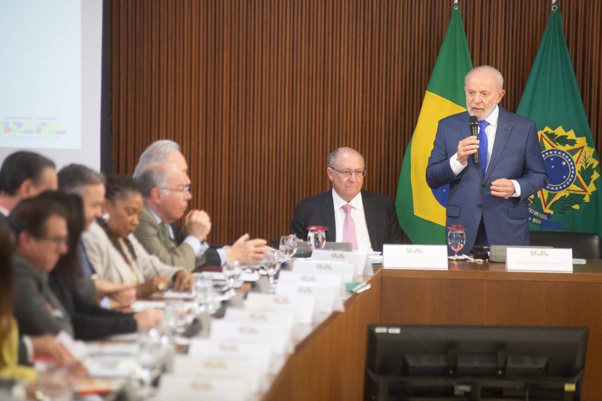 imagem colorida reuniao ministerial lula palacio do planalto - Metrópoles