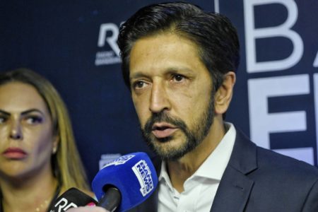 Ricardo Nunes (MDB) candidato à reeleição ao cargo de prefeito em SP chega ao debate promovido pela Band