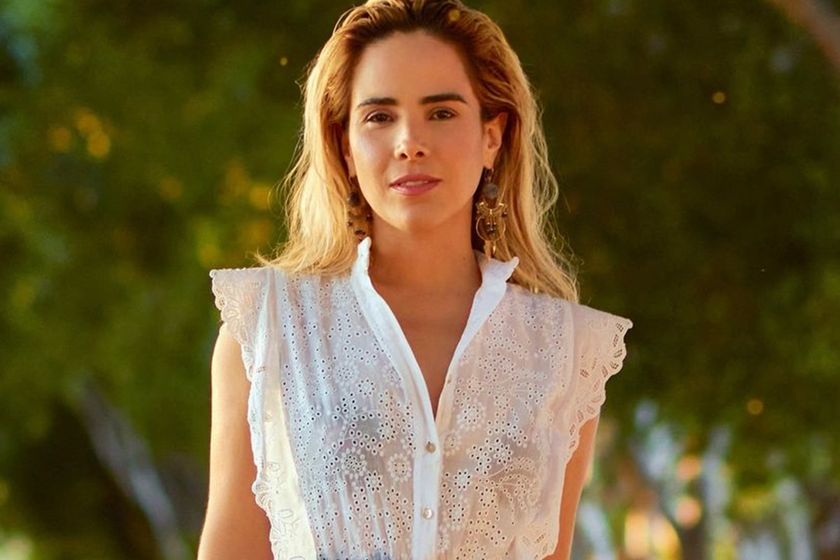 Wanessa Camargo posa séria e de cabelos soltos - Metrópoles